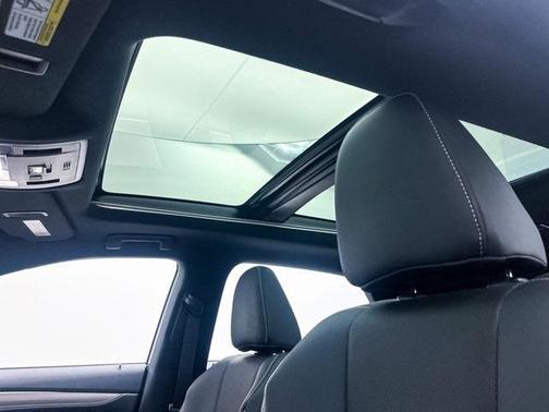 2022 Lexus RX 450h F SPORT Handling