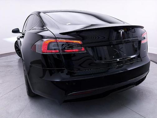 2021 Tesla Model S Plaid