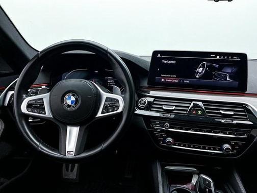 2022 BMW 540 i