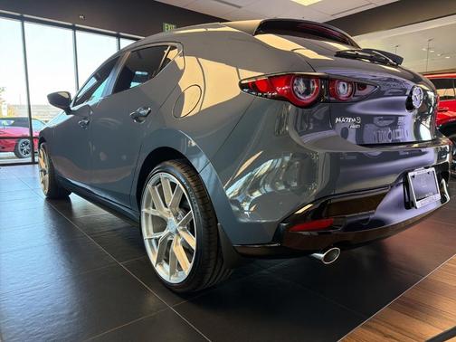 Polymetal Gray Metallic 2026 Mazda Mazda3 2.5 S Carbon Edition