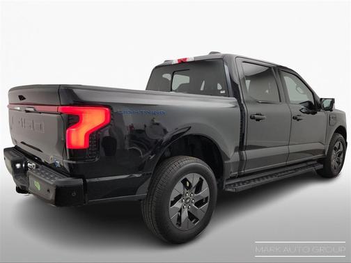 2022 Ford F-150 Lightning LARIAT