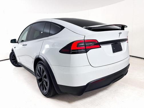 2022 Tesla Model X Base