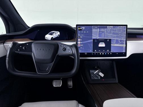 2022 Tesla Model X Base