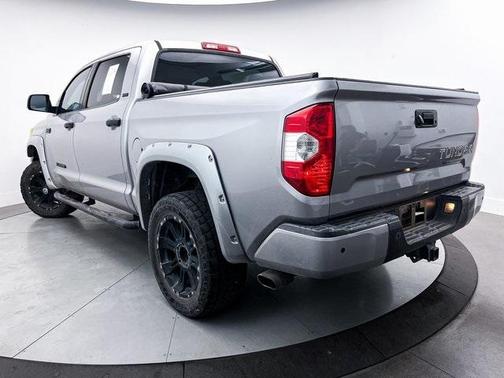 2016 Toyota Tundra SR5