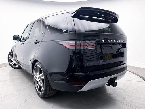 2023 Land Rover Discovery P360 Metropolitan Edition