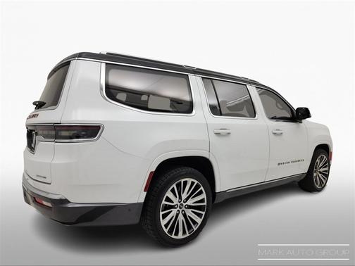 2022 Jeep Grand Wagoneer Series III