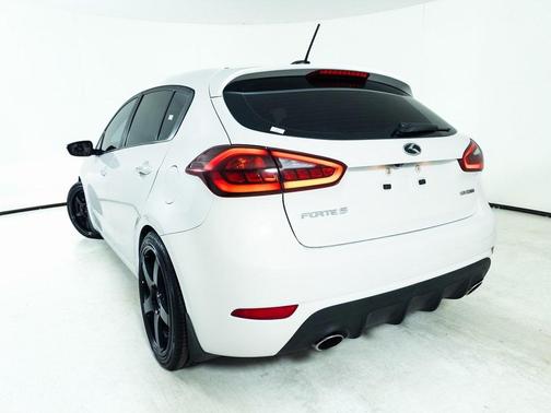 2017 Kia Forte SX