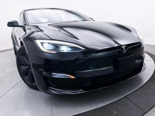 2022 Tesla Model S Base