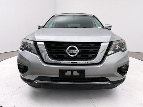 2017 Nissan Pathfinder Platinum