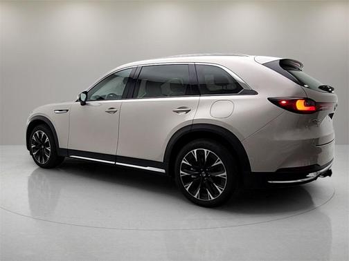 2024 Mazda CX-90 PHEV Premium Plus
