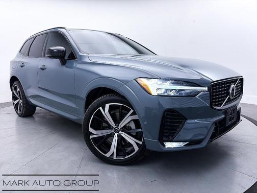 2023 Volvo XC60 B6 Ultimate Dark Theme