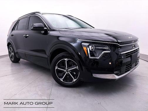Aurora Black Pearl 2023 Kia Niro SX