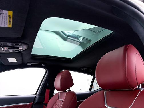 2025 Genesis G70 3.3T Sport Advanced