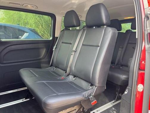 2016 Mercedes-Benz Metris Base