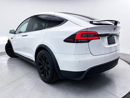 2022 Tesla Model X Plaid
