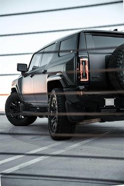 2024 GMC HUMMER EV SUV 3X