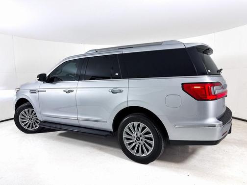 2019 Lincoln Navigator Standard