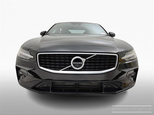 2020 Volvo S60 T5 R-Design