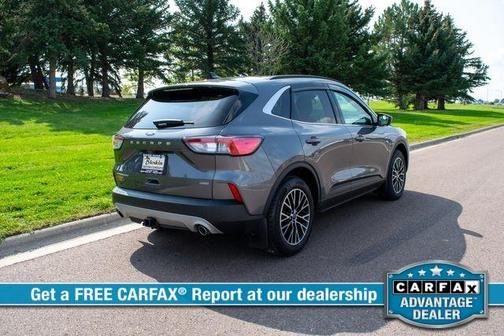 2022 Ford Escape PHEV Titanium