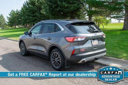 2022 Ford Escape PHEV Titanium