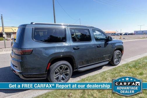 Gray 2024 Jeep Wagoneer Series II