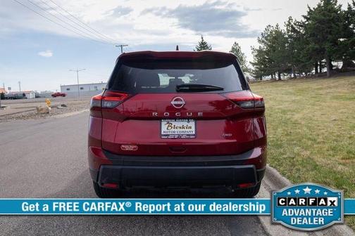 2025 Nissan Rogue SV