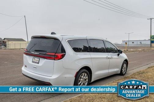 2024 Chrysler Pacifica Touring-L