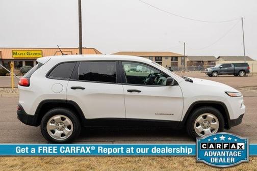 2016 Jeep Cherokee Sport