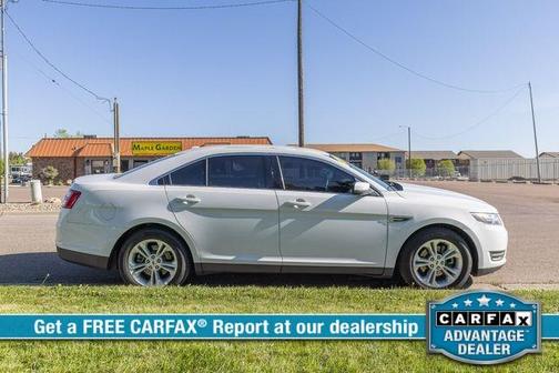 White 2017 Ford Taurus SEL