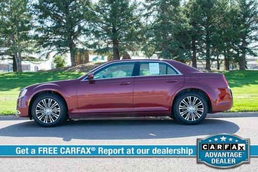 2017 Chrysler 300 Limited