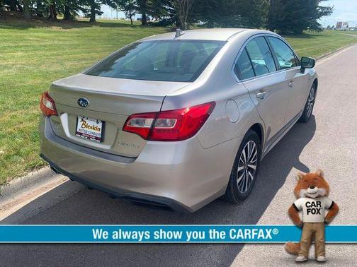 Photo 5 of 26 of 2018 Subaru Legacy 2.5i Premium