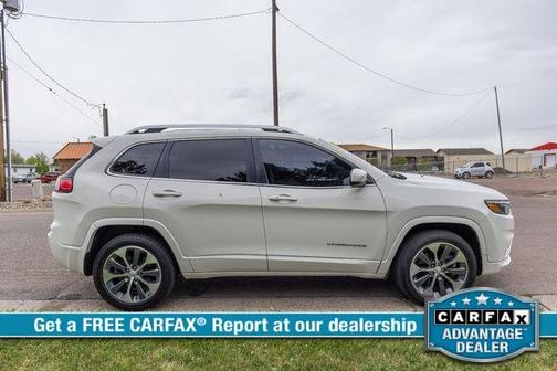 White 2019 Jeep Cherokee Overland