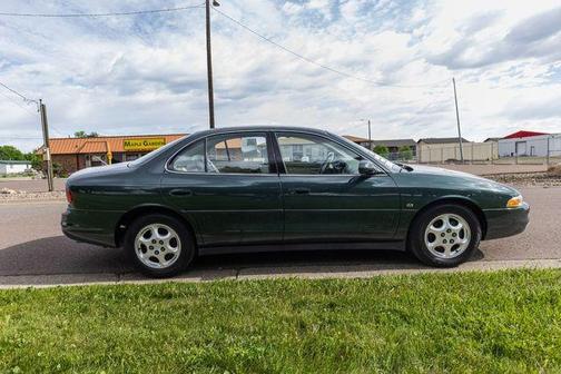 Tan 1999 Oldsmobile Intrigue GLS