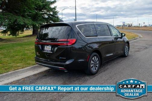 2023 Chrysler Pacifica Hybrid Touring L