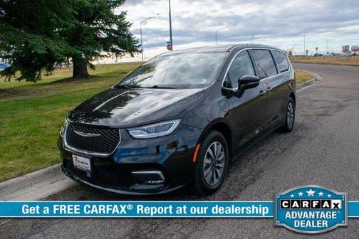 2023 Chrysler Pacifica Hybrid Touring L