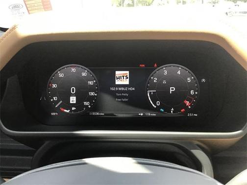 2025 Land Rover Defender P400 X-Dynamic SE