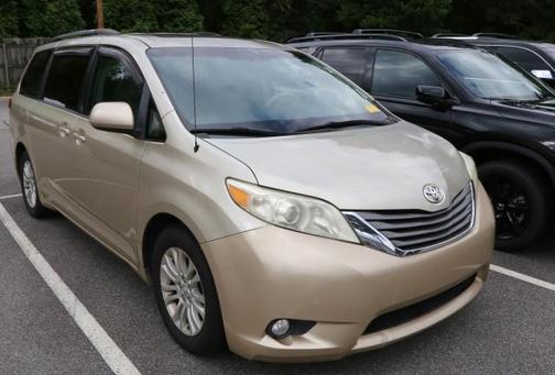 2013 Toyota Sienna XLE