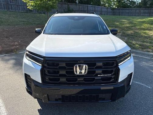 Platinum White 2026 Honda Pilot Black Edition