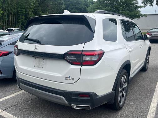 Platinum White Pearl [Whi 2023 Honda Pilot AWD Elite