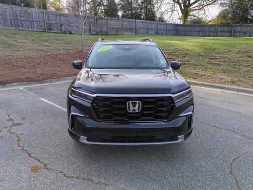 Crystal Black Pearl 2025 Honda Pilot Elite