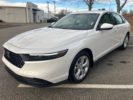 2025 Honda Accord LX 1.5T