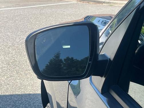 Gun Metallic 2025 Nissan Frontier SL