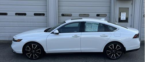 2025 Honda Accord Hybrid Touring