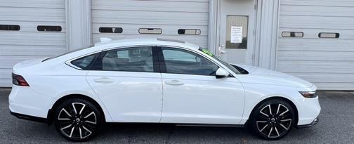 2025 Honda Accord Hybrid Touring