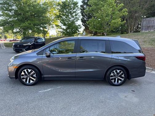 Modern Steel 2026 Honda Odyssey EX-L
