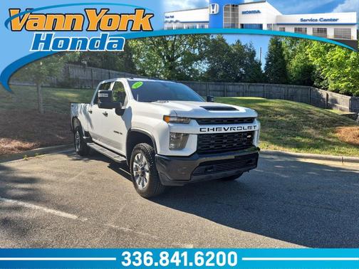 Summit White 2023 Chevrolet Silverado 2500 Custom