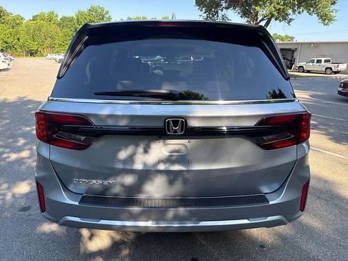 Solar Silver 2026 Honda Odyssey EX-L
