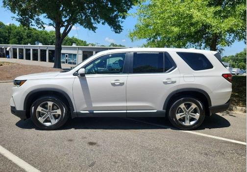Platinum White 2025 Honda Pilot EX-L
