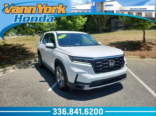 Platinum White 2025 Honda Pilot EX-L