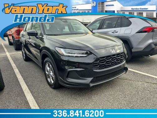 Crystal Black Pearl 2024 Honda HR-V LX